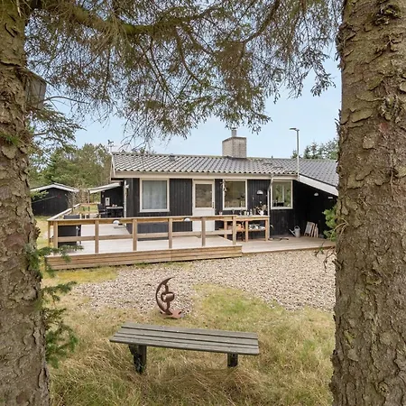 Vakantiehuis Taneli - 2-2km From The Sea By Interhome *